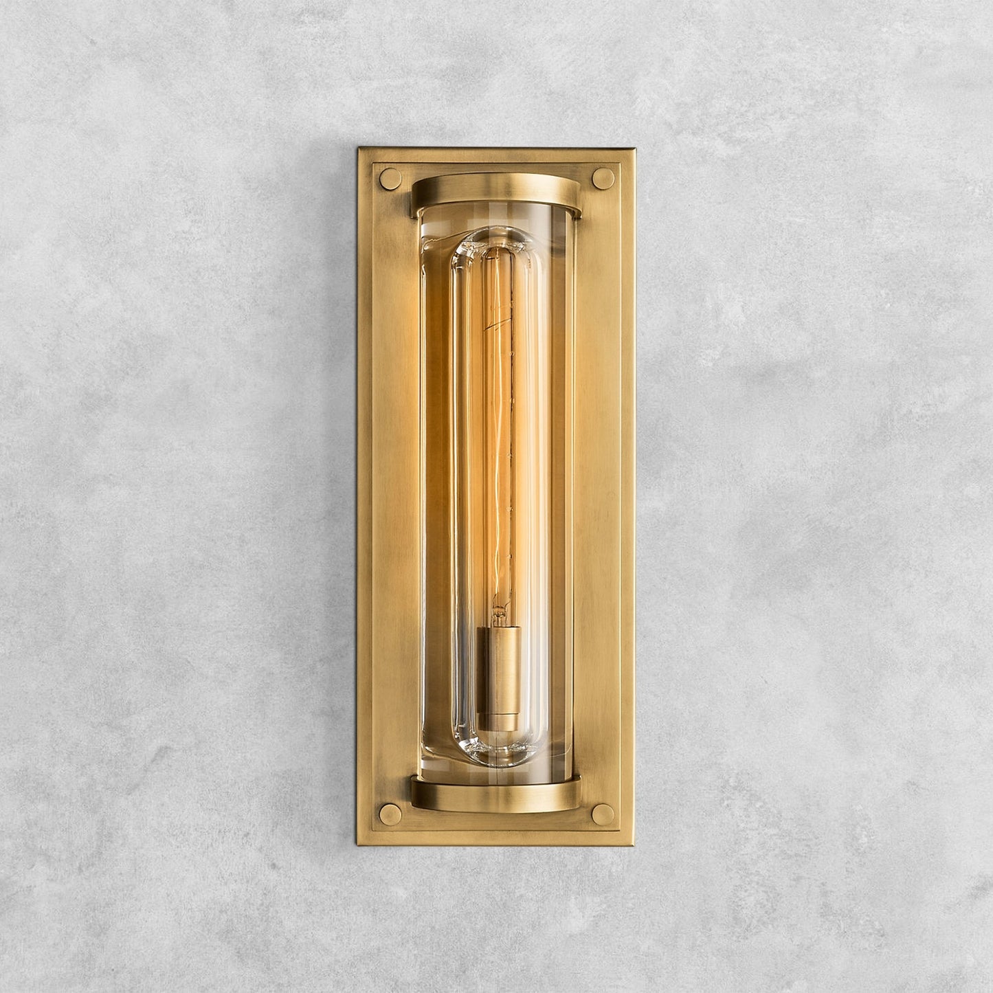 Saver Grand Round Sconce