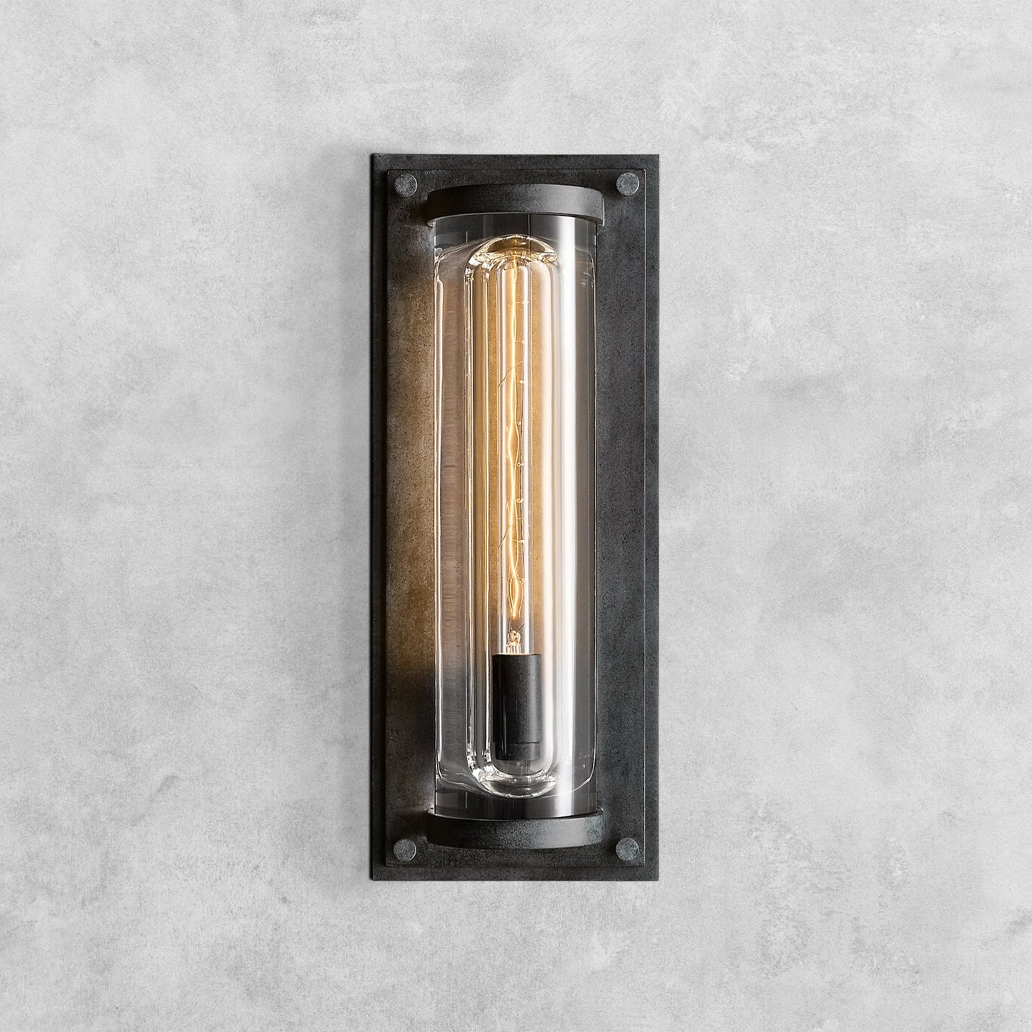 Saver Grand Round Sconce