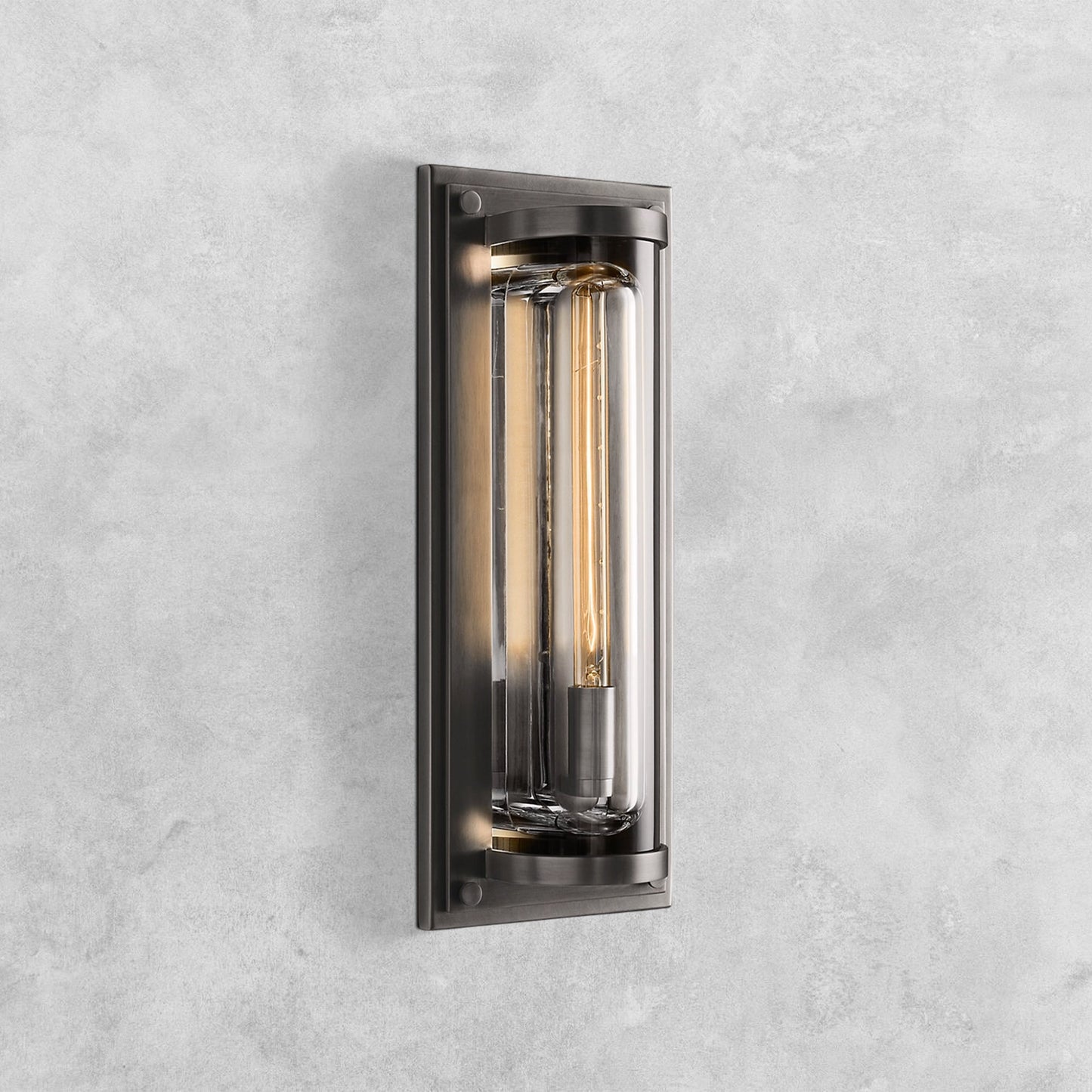 Saver Grand Round Sconce