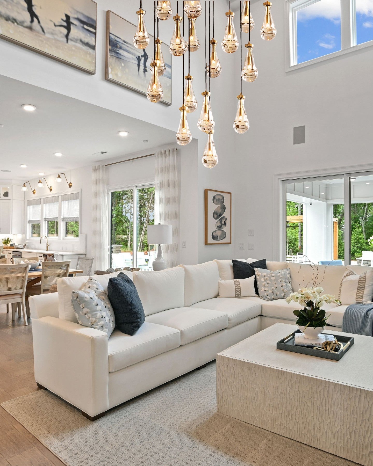 Raimys Round Chandelier