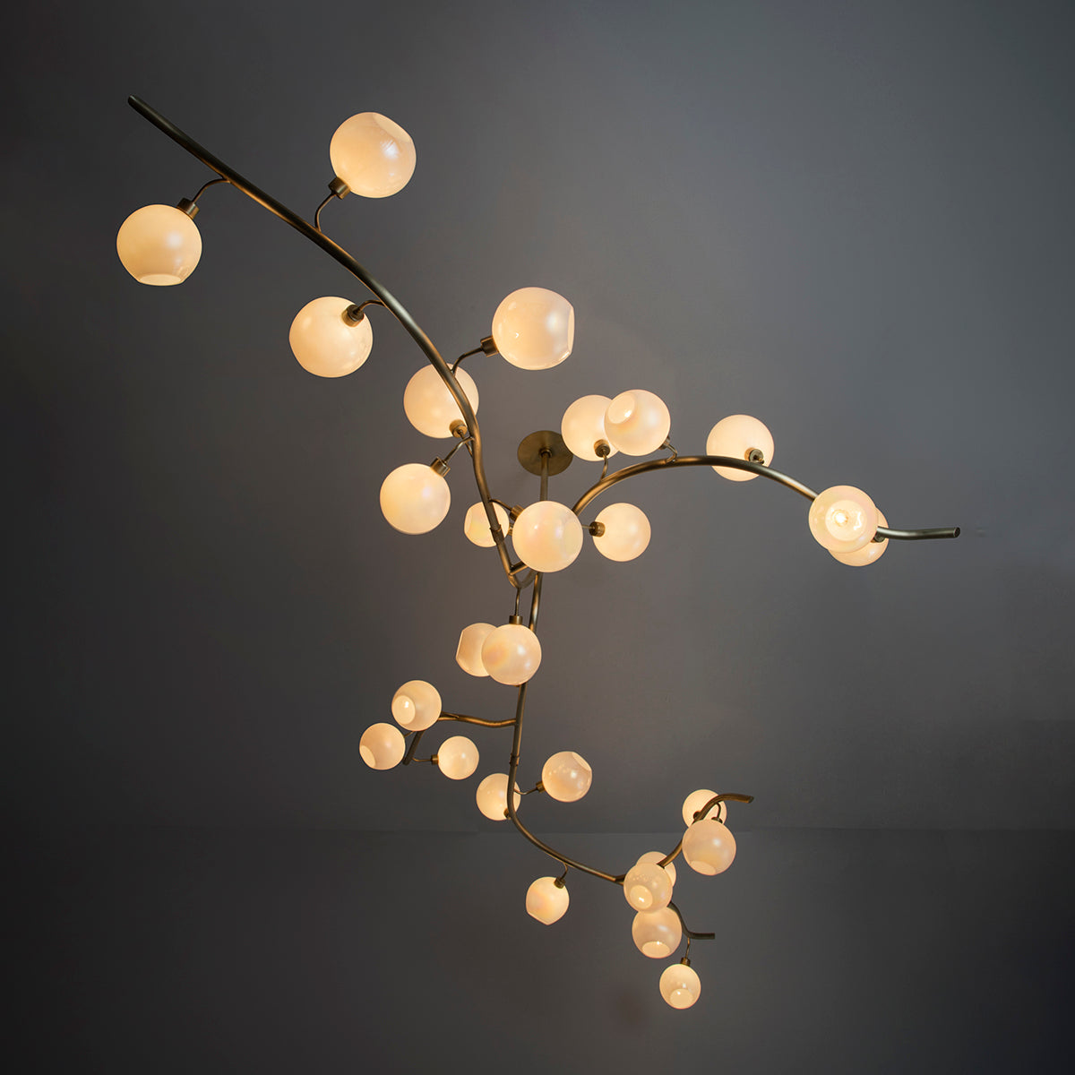 Contemporary Hand-blown Glass Globes Branch Chandelier for Dining Room Living Room and Kitchen Island