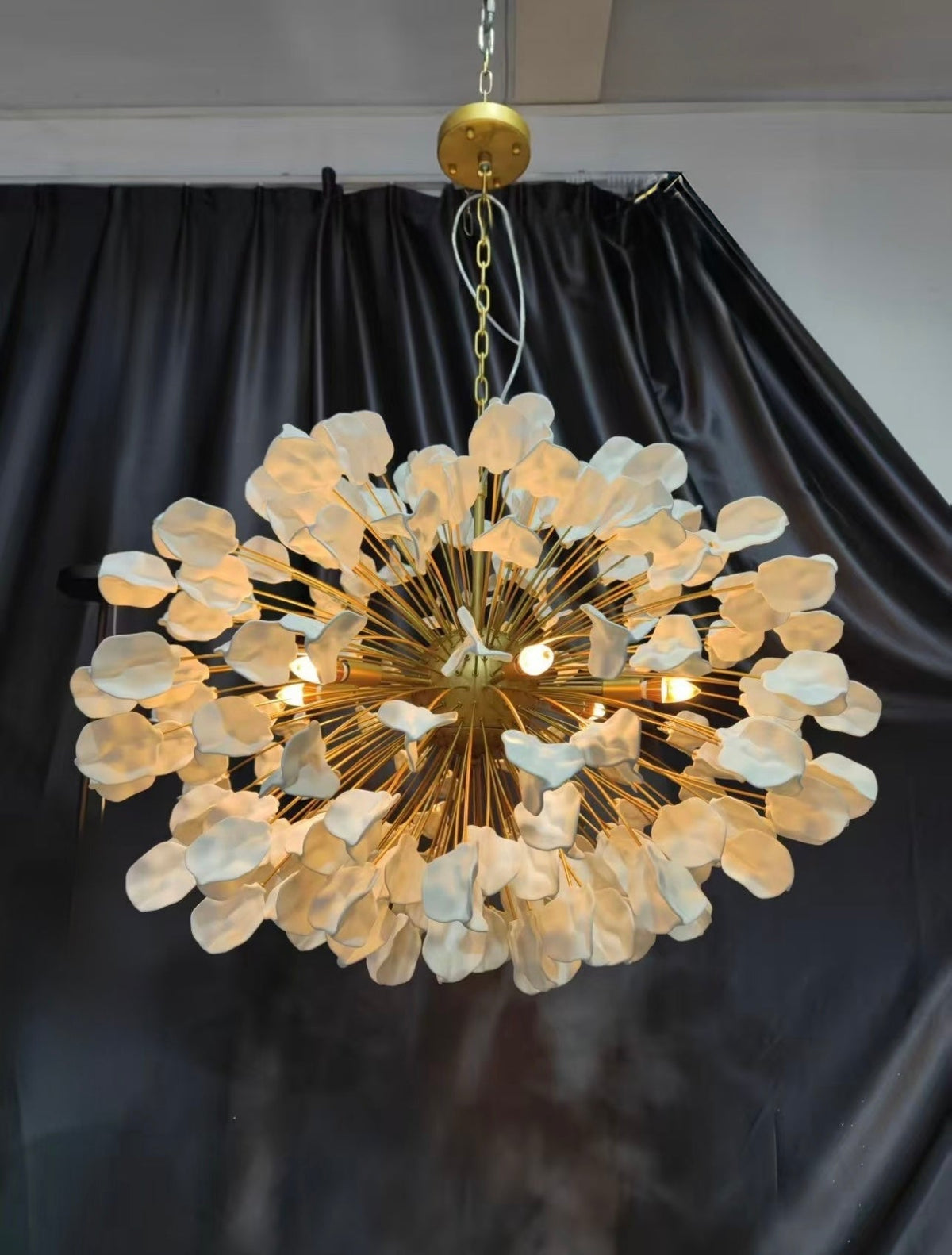 Lunaria Chandelier