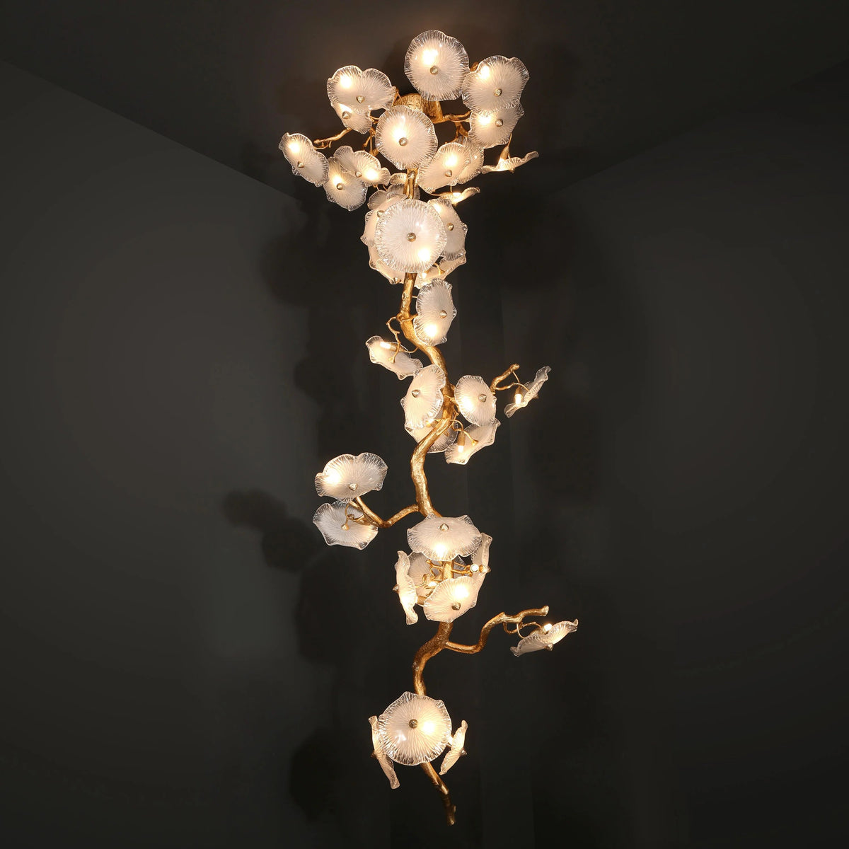 TLL Magnolia Modern Luxury Branch Chandelier For Staircase
