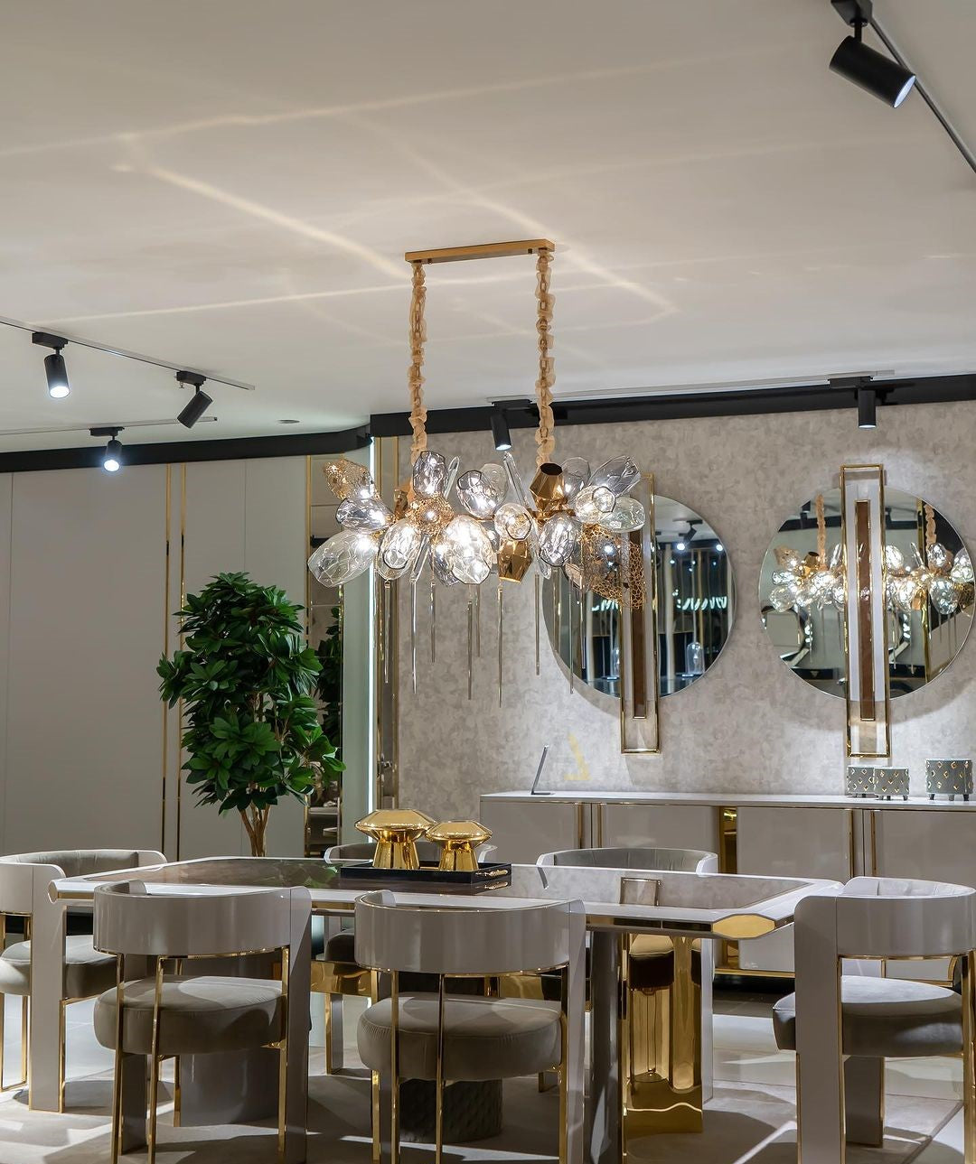 Modern Wine Glass Shape Chandelier Italian Light Luxury Light Fixture for Dining Room/Living Room