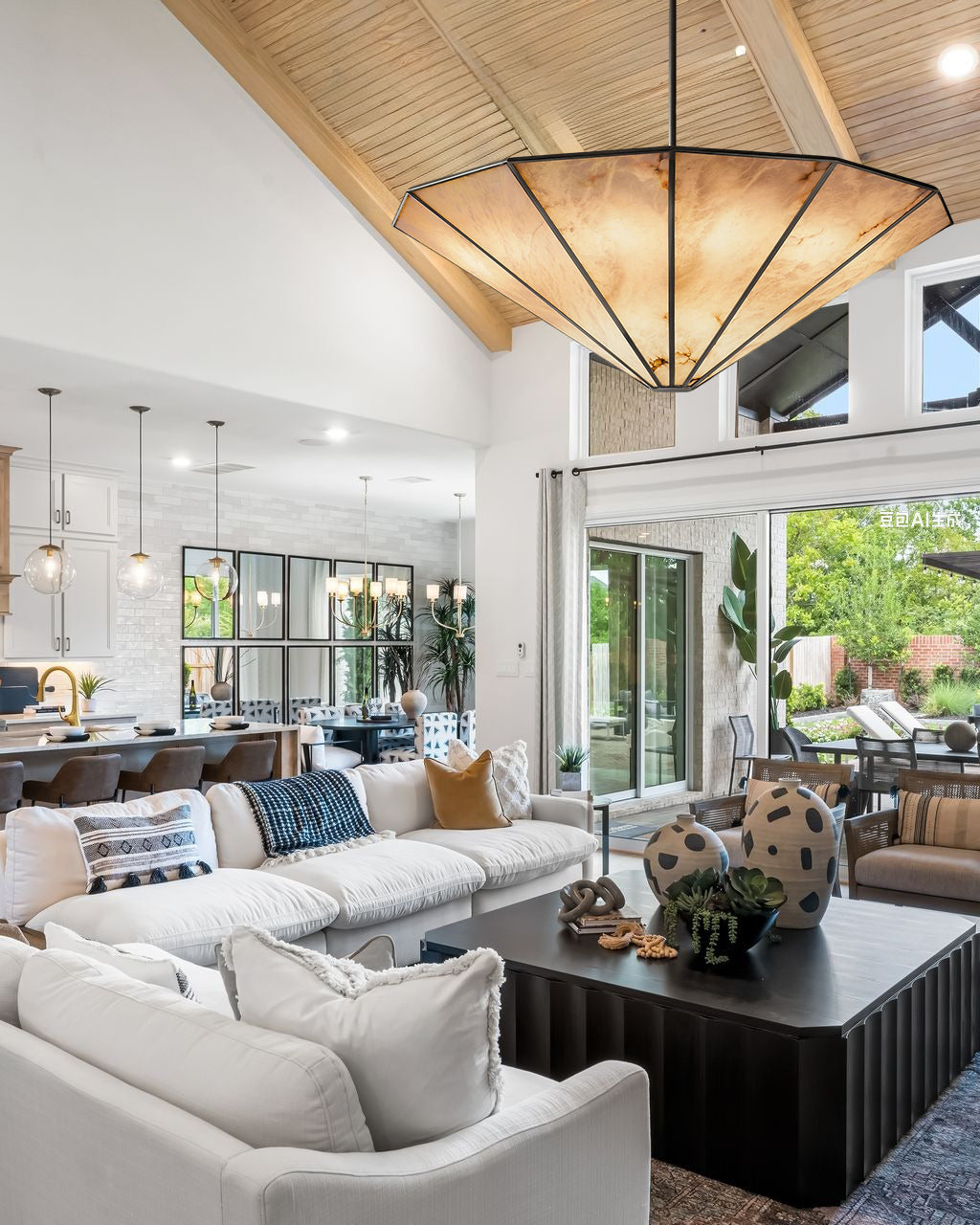 Lubevir Round Chandelier