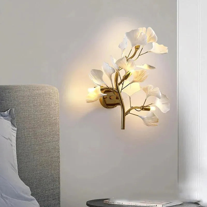 Calla Modern Leaf Wall Lamp
