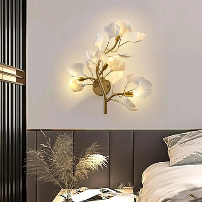Calla Modern Leaf Wall Lamp