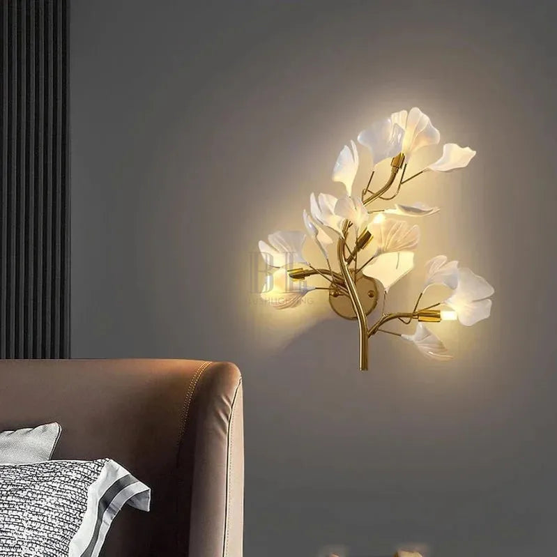 Calla Modern Leaf Wall Lamp