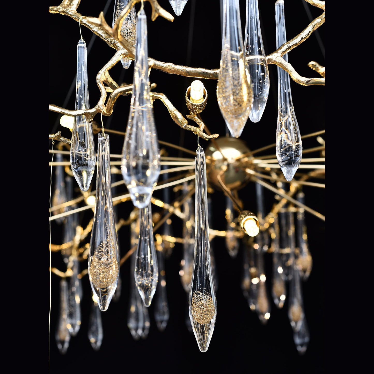 Dawn Teardrop Branch Brass Round Chandelier