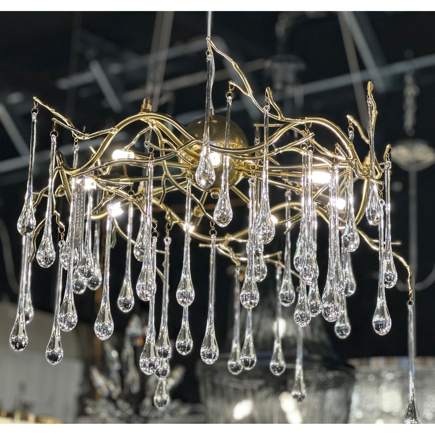 Dawn Teardrop Branch Brass Round Chandelier