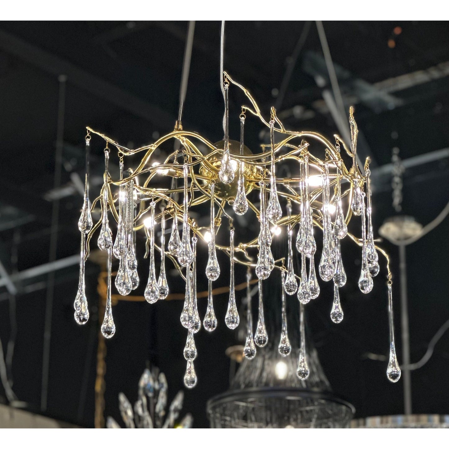Dawn Teardrop Branch Brass Round Chandelier