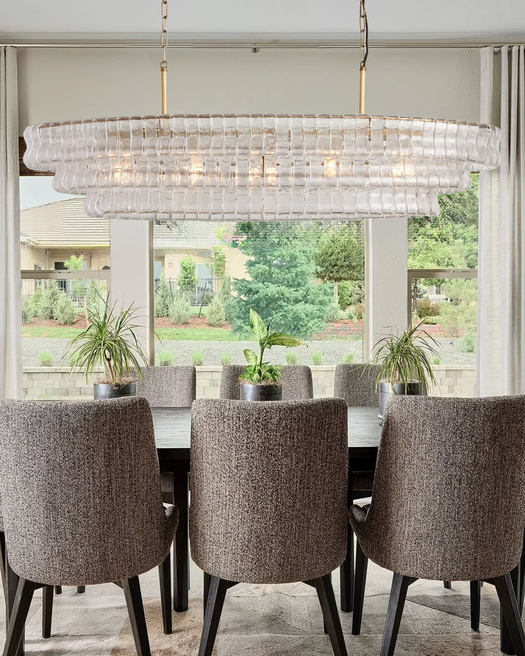 Ghiaccio Clear Class Oval Chandelier