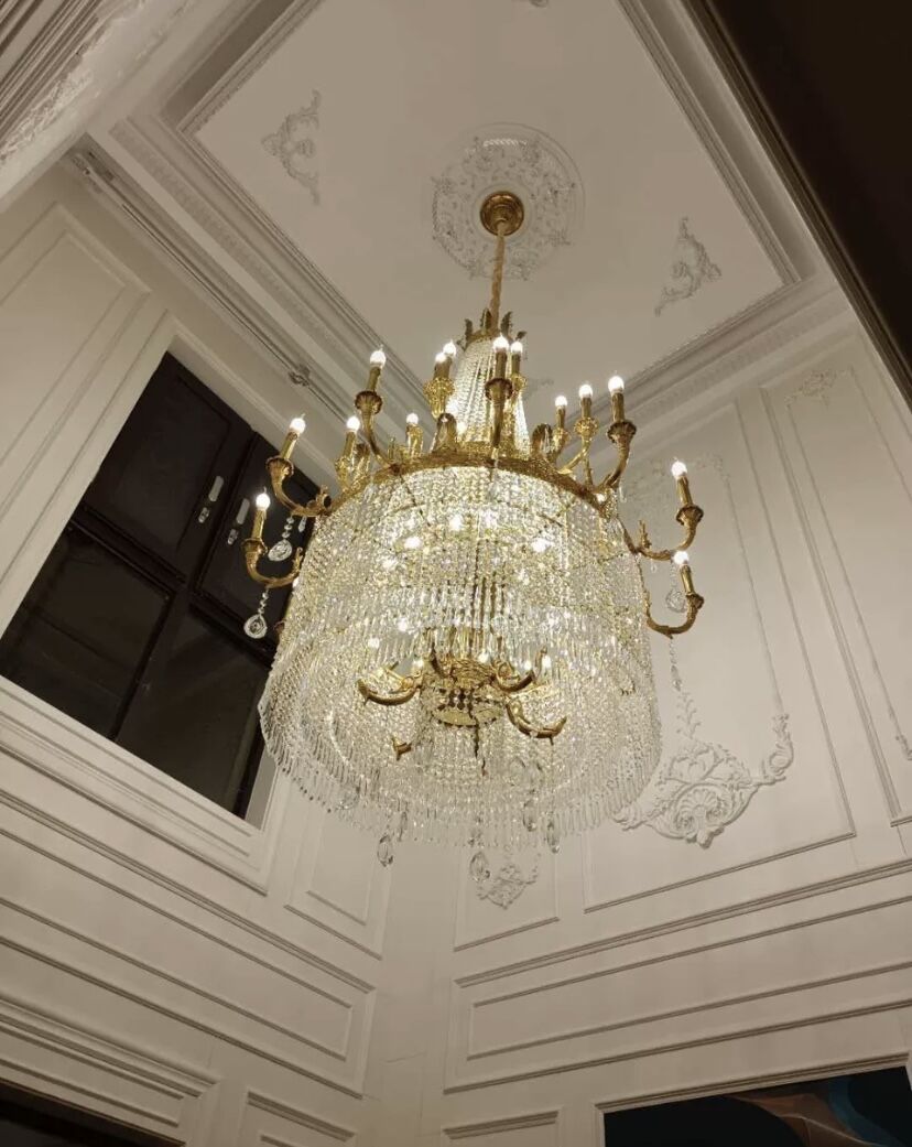 Stunning Oversized Luxury Golden Metal Candle Crystal Tassel Chandelier