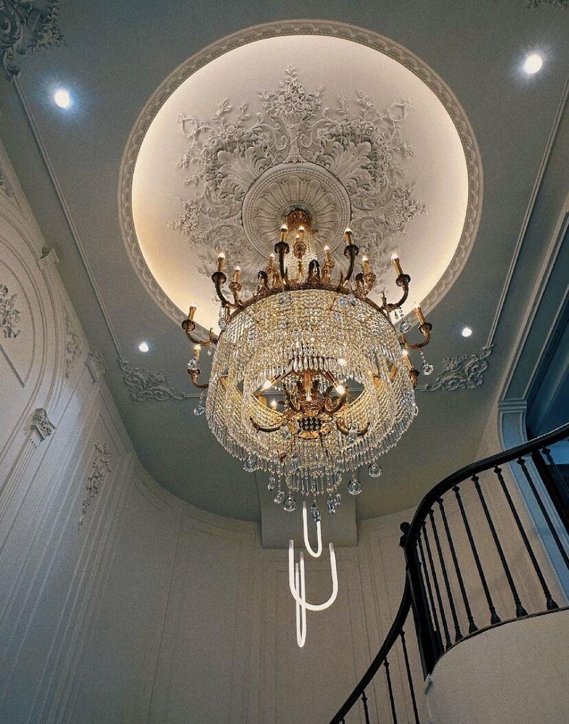 Stunning Oversized Luxury Golden Metal Candle Crystal Tassel Chandelier